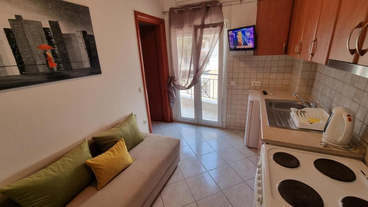 Premium Suites Ofrínion Exterior photo