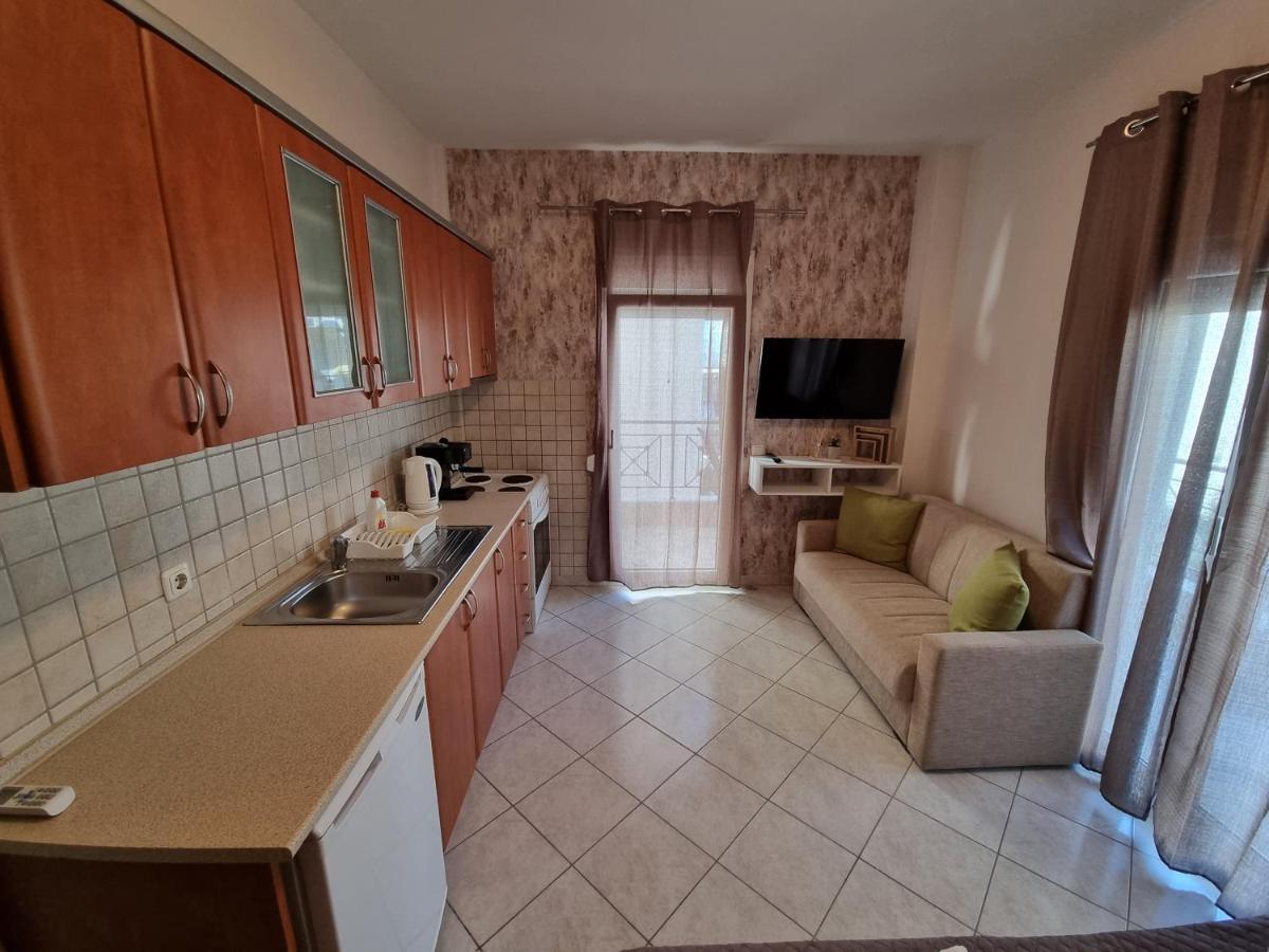 Premium Suites Ofrínion Exterior photo