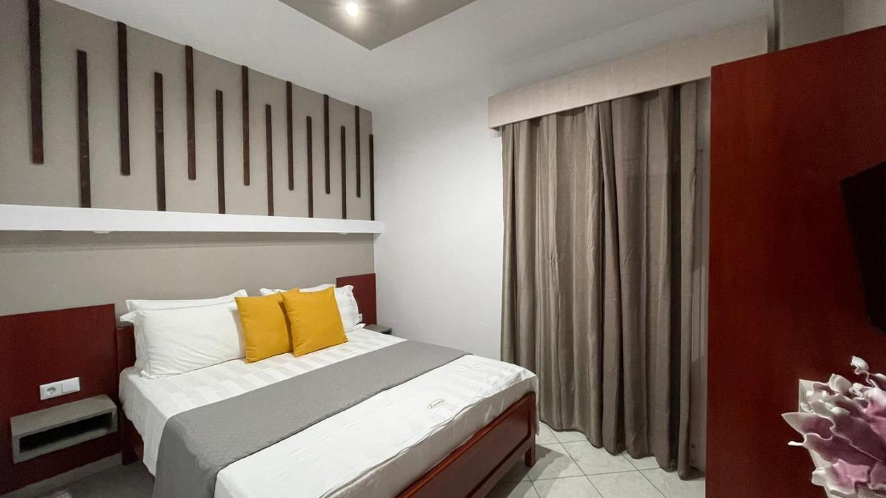 Premium Suites Ofrínion Exterior photo